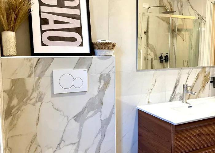 Apartament Sarhome *